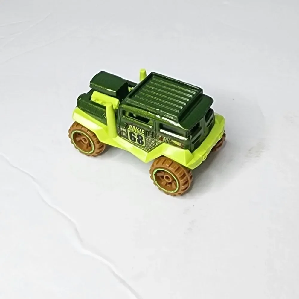 2012 Hot Wheels Jungle Rally 5 pack Loose BAD MUDDER 2 (Green)